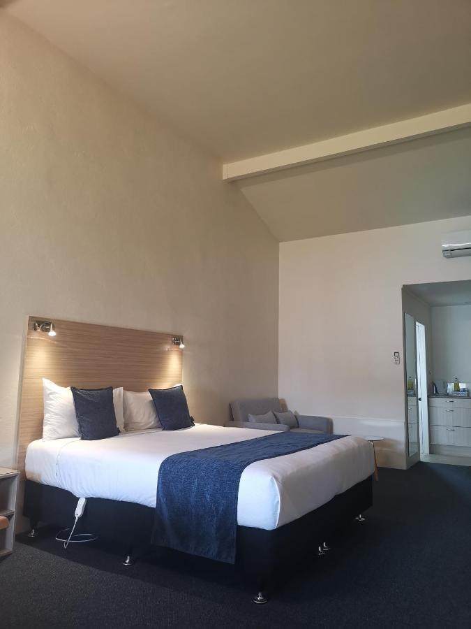 Captains Quarters Motor Inn Cambridge Exteriör bild