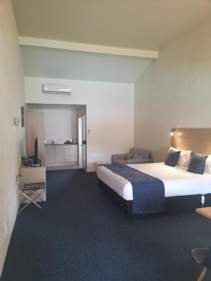 Captains Quarters Motor Inn Cambridge Exteriör bild