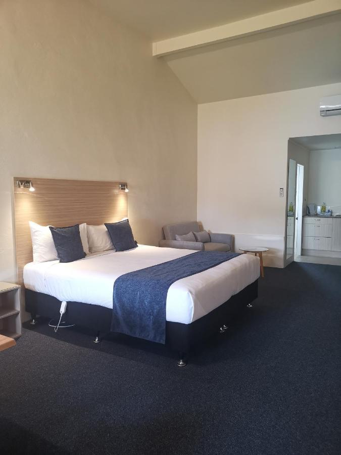 Captains Quarters Motor Inn Cambridge Exteriör bild