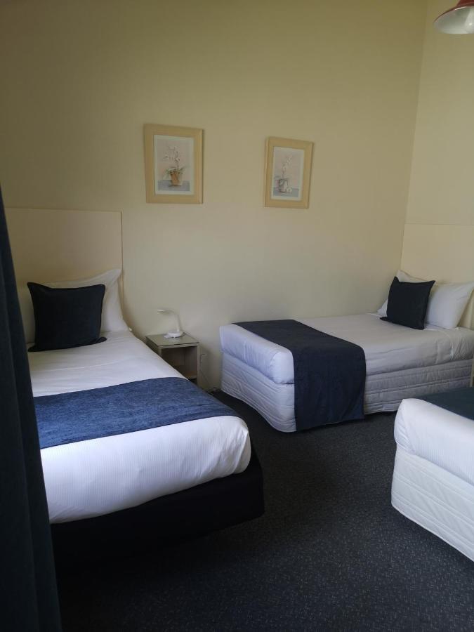 Captains Quarters Motor Inn Cambridge Exteriör bild