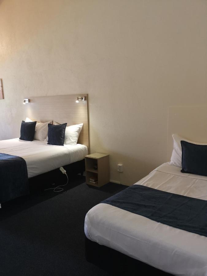 Captains Quarters Motor Inn Cambridge Exteriör bild
