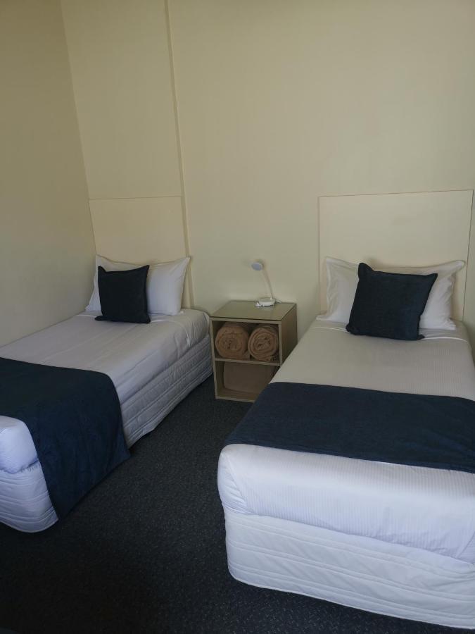 Captains Quarters Motor Inn Cambridge Exteriör bild