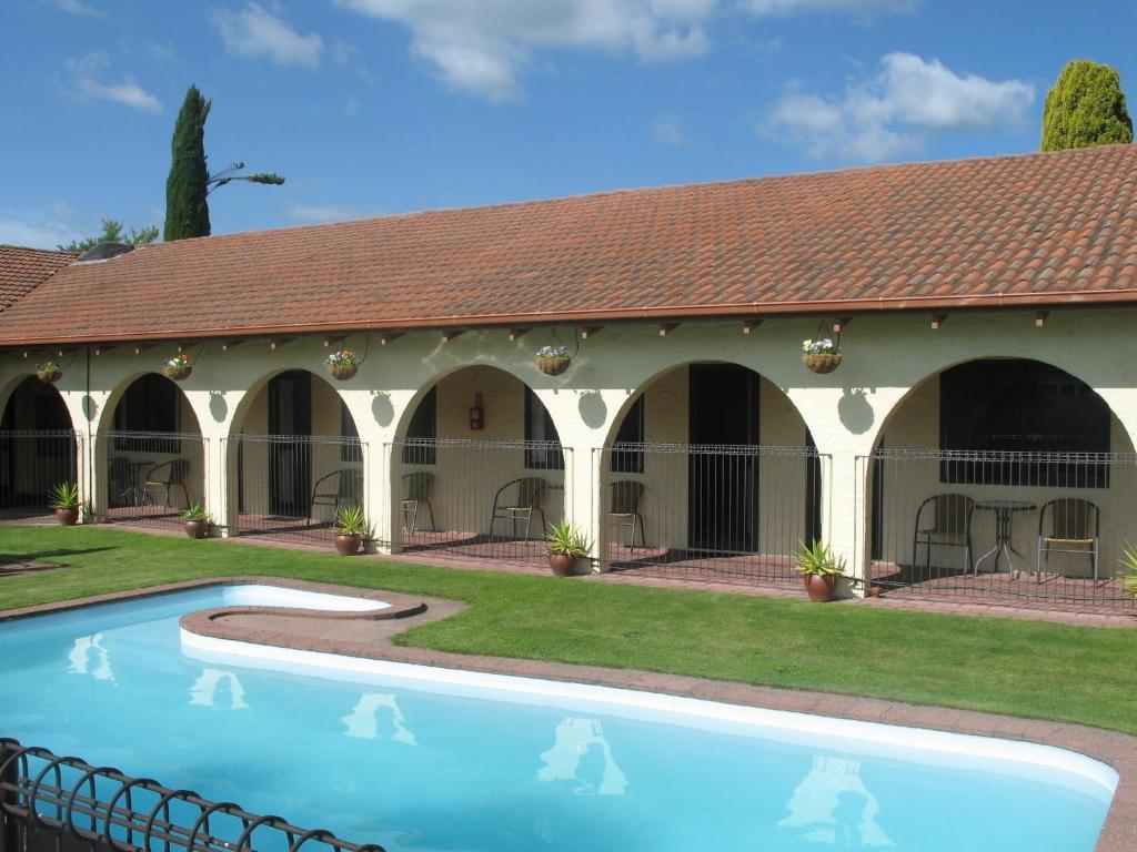 Captains Quarters Motor Inn Cambridge Exteriör bild