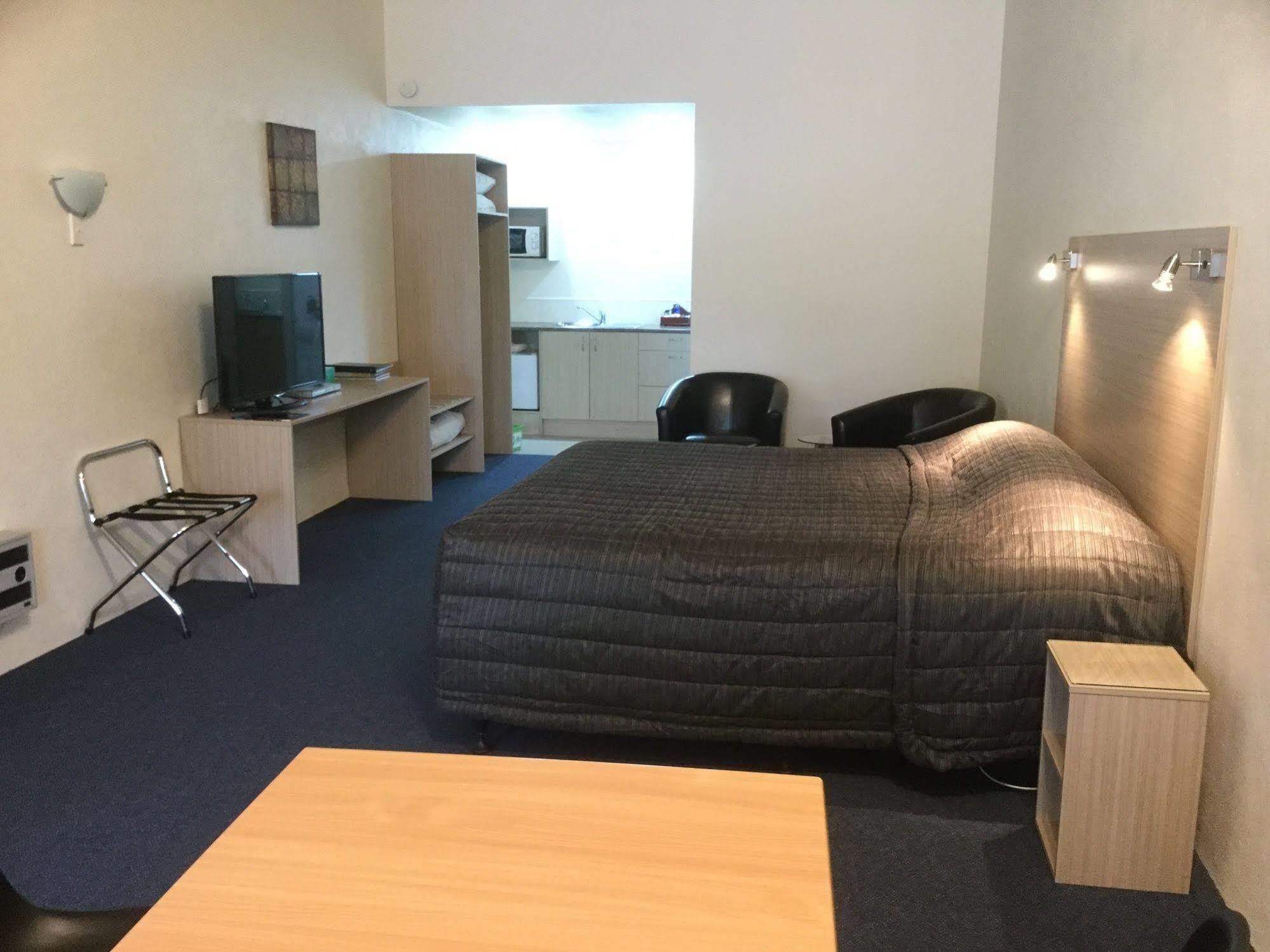 Captains Quarters Motor Inn Cambridge Exteriör bild