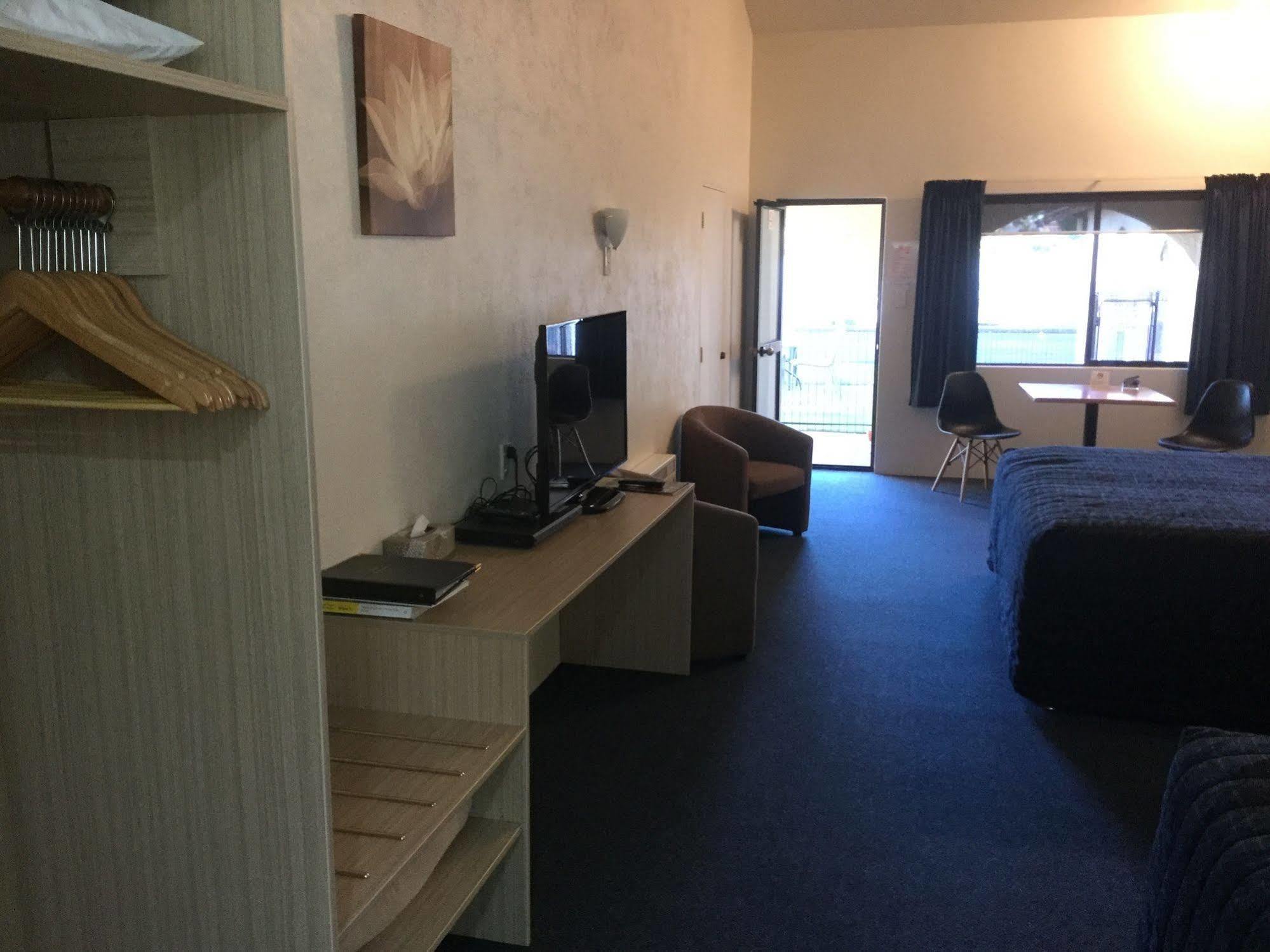 Captains Quarters Motor Inn Cambridge Exteriör bild